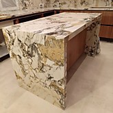 КУхонный остров из керамогранита